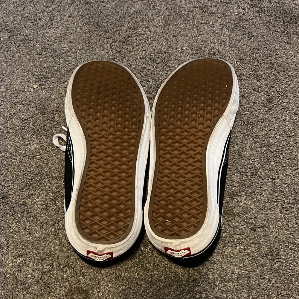 Vans Black and White Old Skool Sneakers - Picture 5 of 7